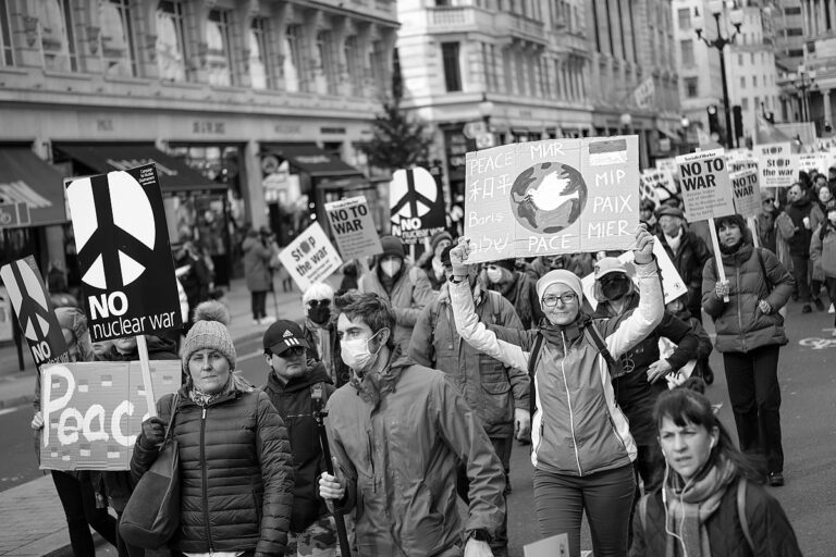 Ukrayna Barış Planı: ABD Seçeneği Tek Çözüm – FT
