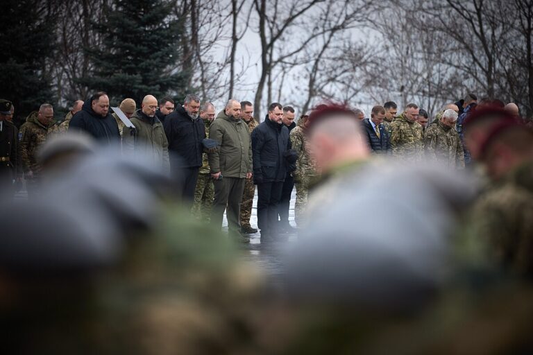 Ukrayna Savunması Gece: Rus Saldırısı ve Yakalanan Roket