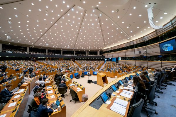 AB, Ukrayna’yı 2026’ya Kadar Finansman Krizinden Koruyor