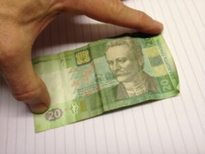 Ukrayna Grivnası Düşüyor: Güncel Dolar ve Euro Kurları