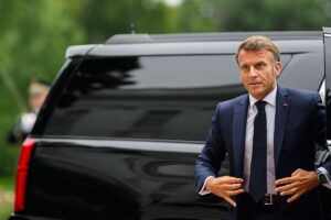 Zelenski ve Macron, Ukrayna Savunma Deklarasyonu İmzaladı