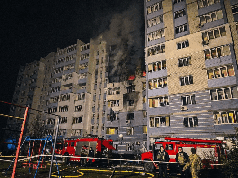 RF’nin Kiev Bölgesine Saldırısı: Vişgorod’da Çok Katlı Bina