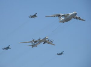 ABD'den Rus Kıyılarına Nükleer Keşif Uçağı Gönderildi