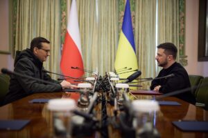 Polonya, Ukrayna Görüşmelerinden Dışlandı: Komorowski Tepkis