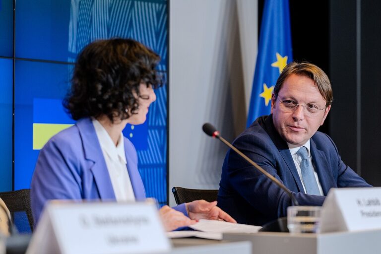 AB’nin Ukrayna’ya Yardım İçin Son Dakikada Uzlaşı Çabası