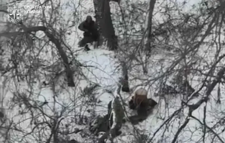 Ruslar Donetsk’te 2 Ukrayna Esirini Açlıkla Öldürdü