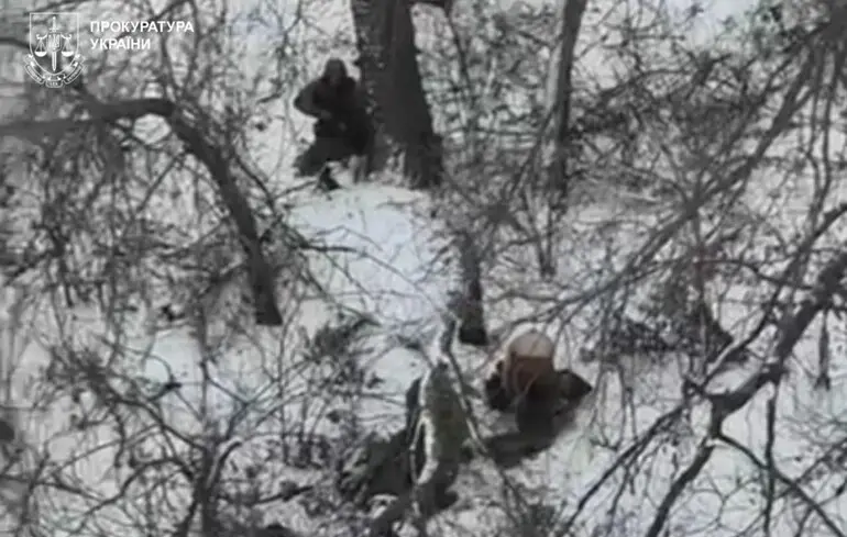 Ruslar Donetsk'te 2 Ukrayna Esirini Açlıkla Öldürdü