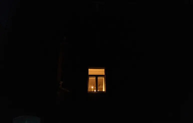 Batı Ukrayna’da Hava Nedeniyle Kitlesel Elektrik Kesintileri