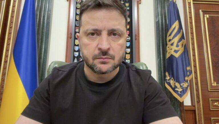 Zelenskyy Rus lobisine yanıt verdi, ABD petrol yaptırımları
