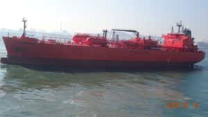 Drone saldırısı: 3 tanker Rus terminaline yönelirken vuruldu