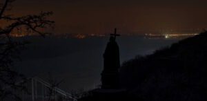 Kiev'de Rus Saldırıları Sonrası Gençlerin Hayatta Kalma Stra