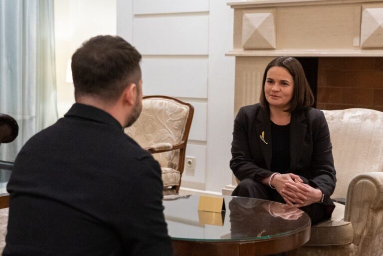 Zelensky ve Tsikhanouskaya Vilnius’ta İlk Resmi Görüşme