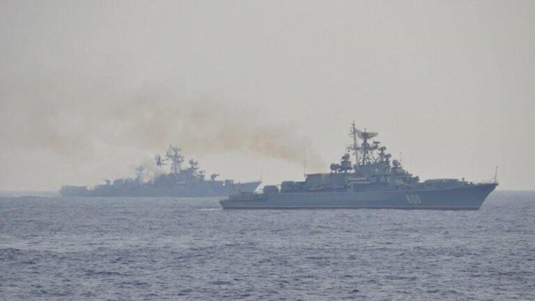 Karadeniz Sessiz: Rus Savaş Gemileri ve Denizaltıları Görülm