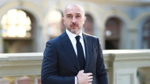 Ukrayna Faiz Oranı 'e Düşürüldü, Rusya 'da