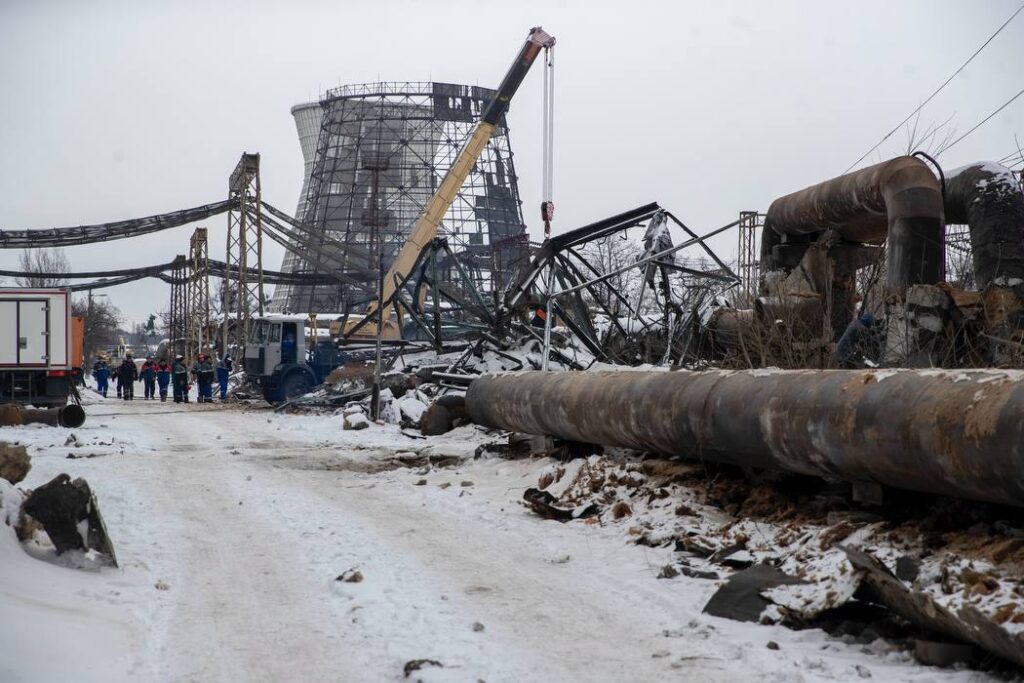 Kiev 1.500 Bina'ya Isıtma Yeniden Başlatıldı, Binlercesi Soğ