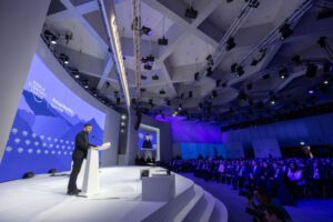 Ukrayna $15 Milyar Fon İhtiyacı ve Kyiv’nin $584 Milyon Topl