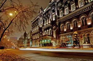 Ukrayna İşletmeleri 2025'te + Faizle Borçlanıyor